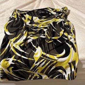 Stylish Women's Skirt in Black and Yellow